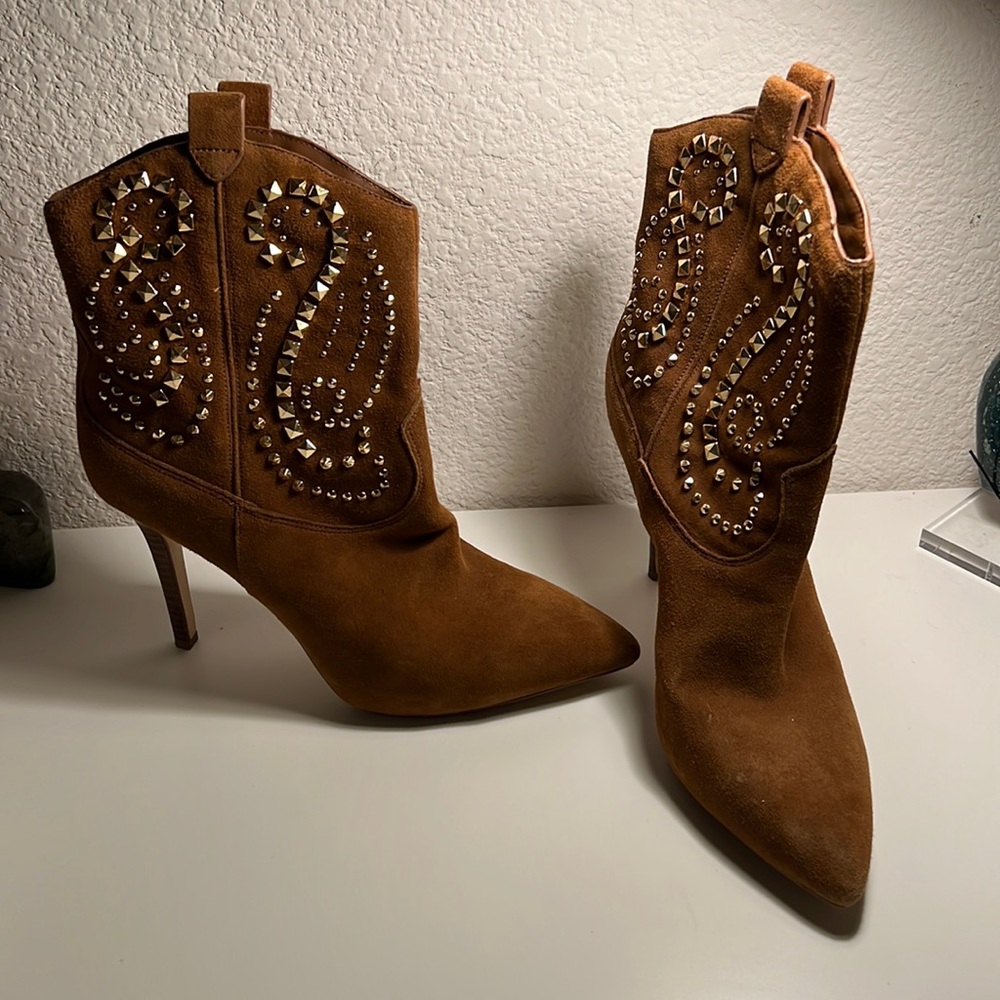 Michael Kors boots size 8